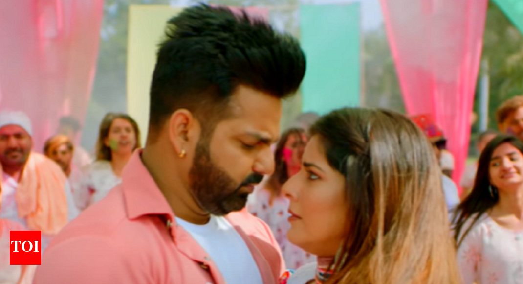 Pawan Singh drops a Holi special song 'White White Lehenga' | Bhojpuri  Movie News - Times of India