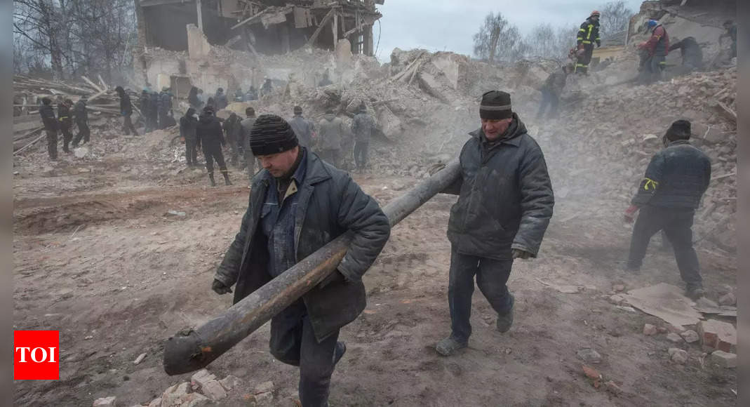 Air strike kills nine in Ukrainian city Sumy: Rescuers – Times of India