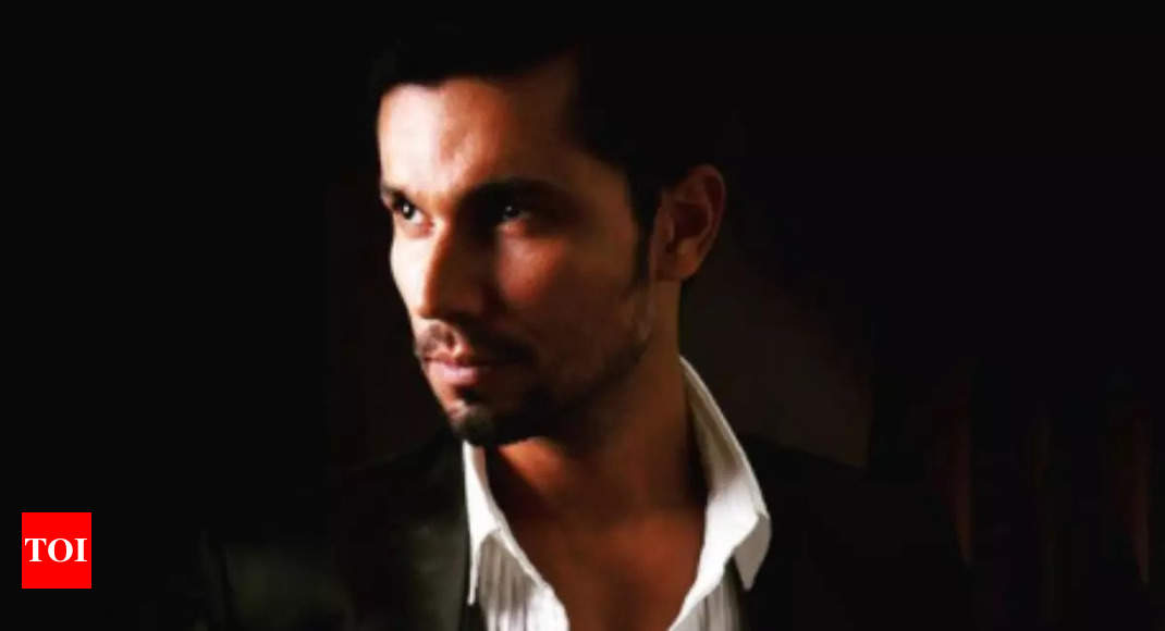 #Petpeeve: Randeep Hooda urges people to be mindful while getting dogs – Times of India