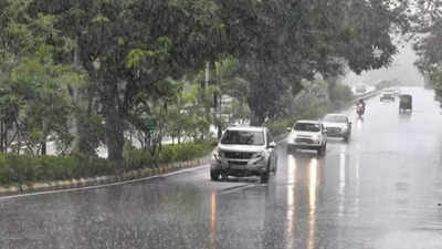 IMD forecasts very light rain & drop in temperature in Mumbai today
