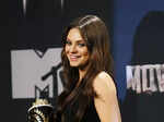 Actress Mila Kunis' glamorous pictures go viral as she raises over $18M for Ukrainian refugees