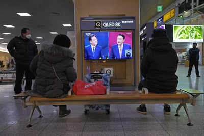 South Korea votes in the tight presidential race with inequality to be the top concern