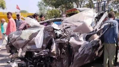 Uttar Pradesh: Six Killed As Car Collides With Mini-truck In Saifai ...