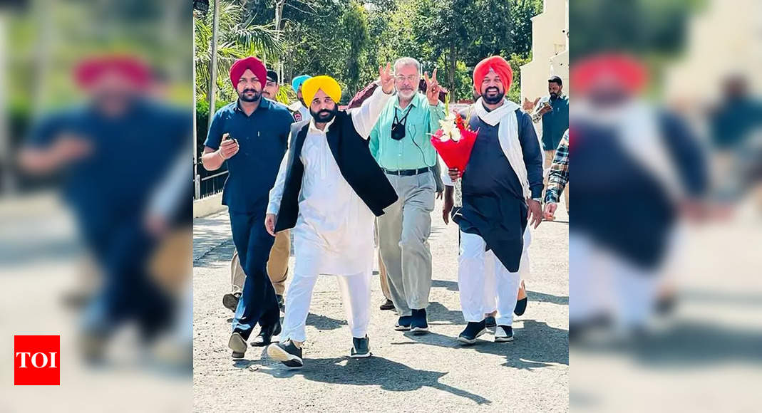 punjab:   Funny man whom Punjab takes seriously: Bhagwant Mann set to become CM as AAP wins big | India News – Times of India