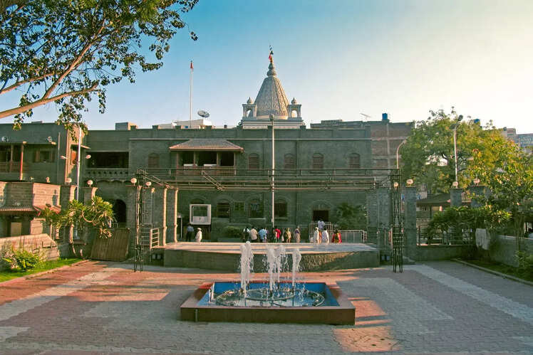Shirdi Saibaba Shrine, Maharashtra