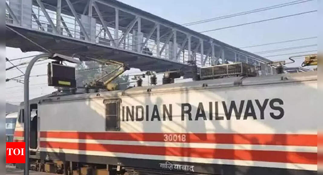 Railways to resume providing blankets, linen inside trains Mumbai