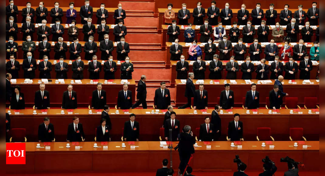La Chine clôt la session législative au milieu de l’Ukraine, le virus inquiète