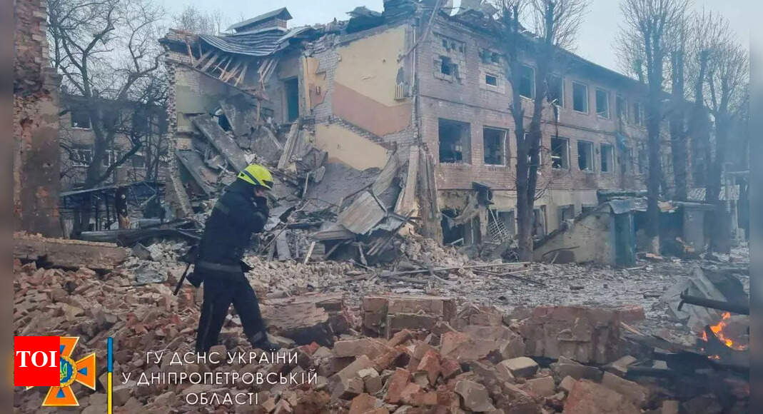 Fears for cities under siege; missiles target sites in western Ukraine
