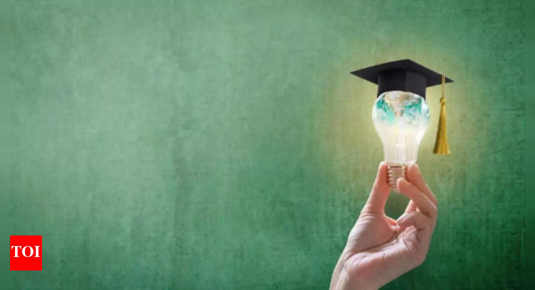UGC to allow experts without PhD to teach