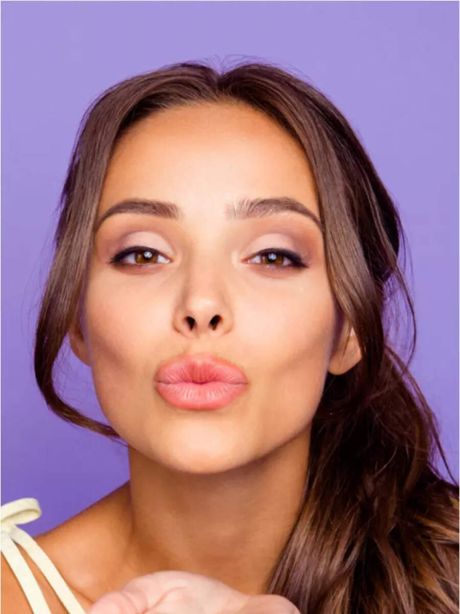 How To Lighten Corners Of Lips