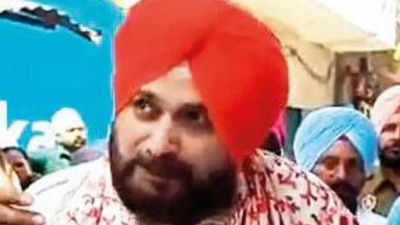 Punjab: Navjot Singh Sidhu lauds people for backing change, breaking from tradition