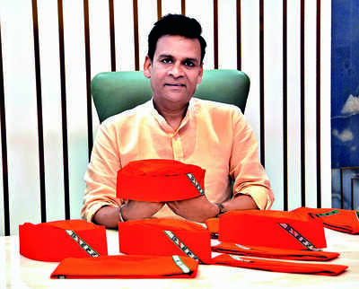 Textile Sheen With Shiny Saffron Topis 