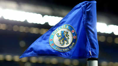 Chelsea shirt sponsor Three suspends deal after Roman Abramovich