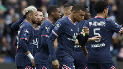 PSG extend Ligue 1 lead as fans voice discontent