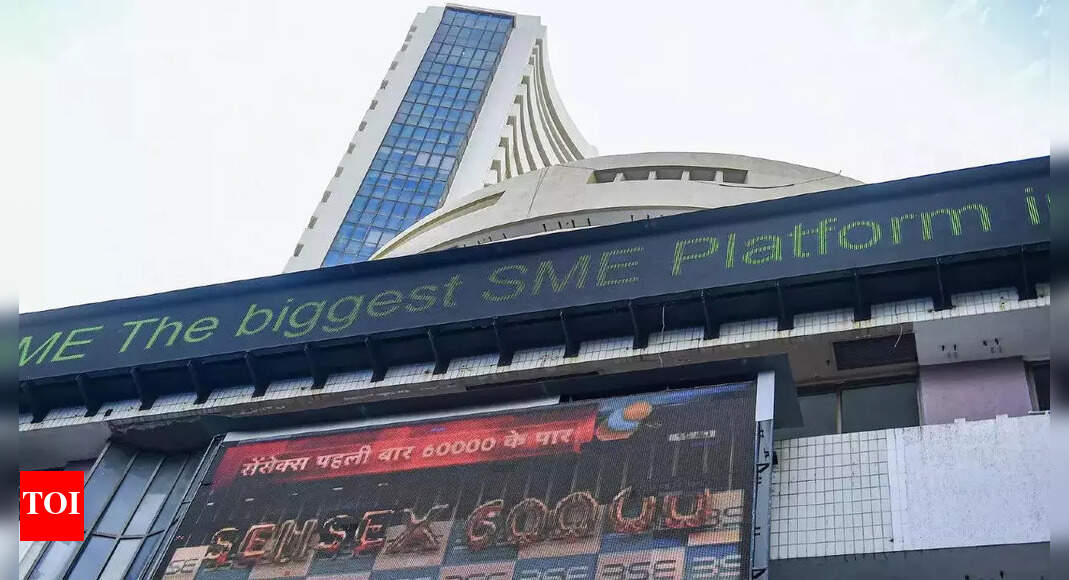 Stock Market Updates: Sensex is down 709 points and metal, IT shares; Nifty finishes at 16,663