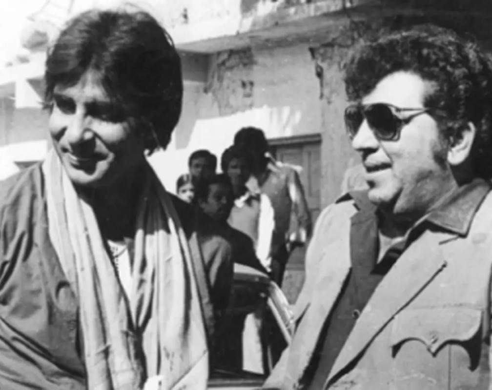 
When Amitabh Bachchan signed hospital papers for critically injured Amjad Khan
