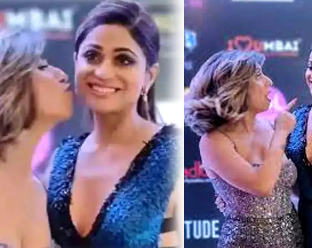 
Neha Bhasin, Shamita Shetty’s awkward 'kiss' moment goes viral on social media
