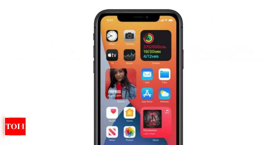 apple:  Apple iOS 15.4 allows users to use Face ID with a mask: iPhones that support the feature and the ones that don’t – Times of India