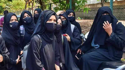 Muslim women law board chief welcomes Karnataka HC’s order on hijab