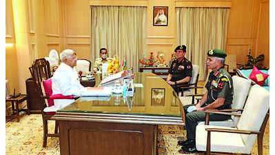 Army Southern Command chief meets Guv