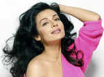 Flora Saini's pictures