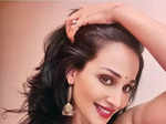 Flora Saini's pictures