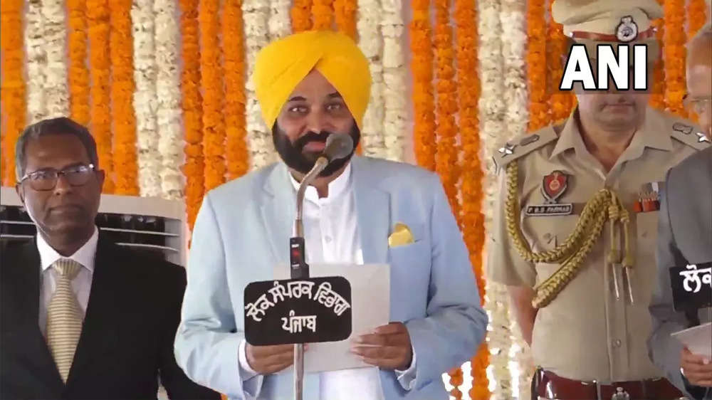 Photos: Bhagwant Mann's Swearing-in As New Punjab CM | The Times Of India