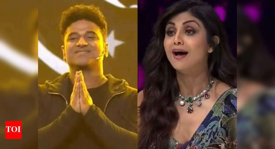 Rockstar DSP aka Devi Sri Prasad gives a spellbinding performance on ...