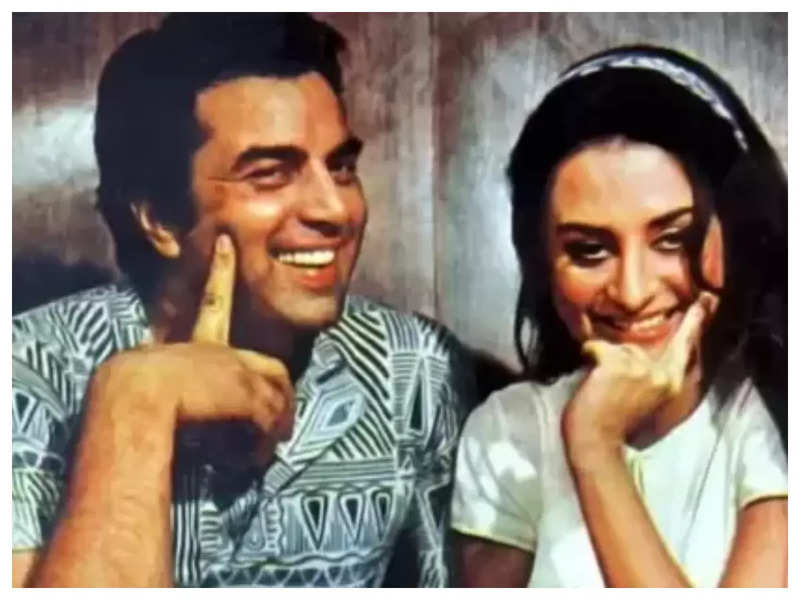 Did you know Dharmendra did not want Saira Banu to say yes to the film 'Saazish'?