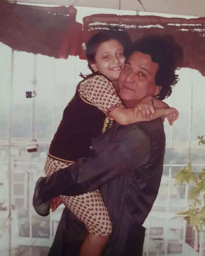 Can you guess this Tollywood actress in this throwback childhood photo?