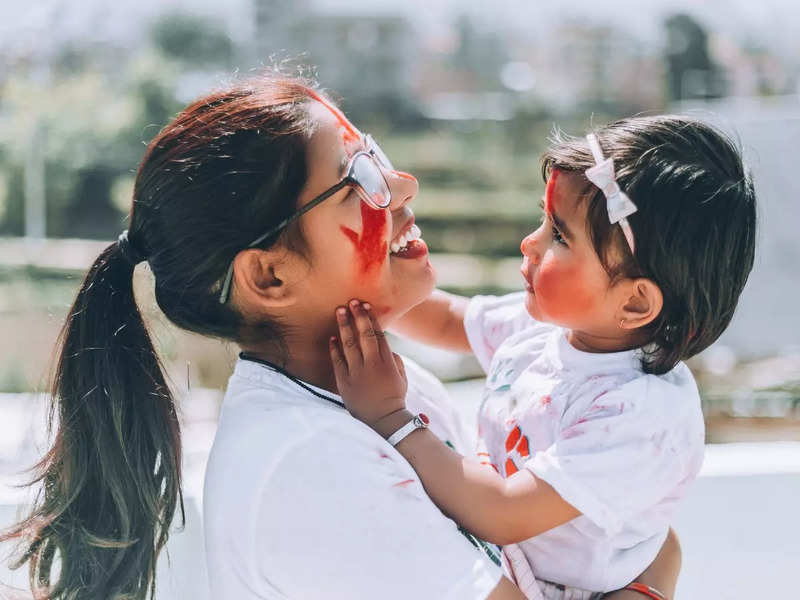 Tips for a safe Holi with your baby