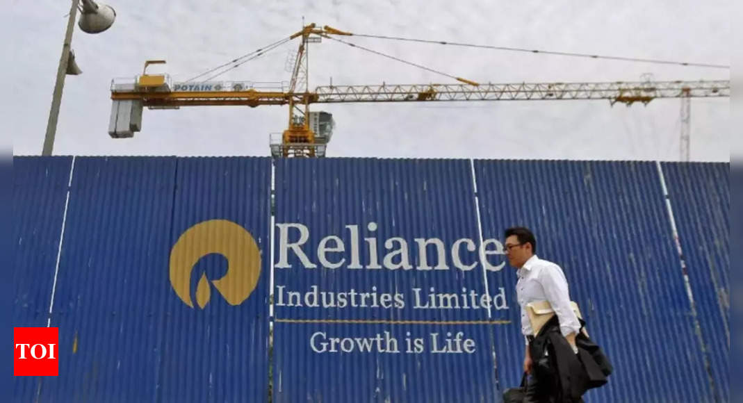 Reliance may avoid Russian fuel after sanctions, official says – Times of India