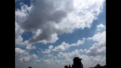 Clear skies in Delhi, air quality 'poor'