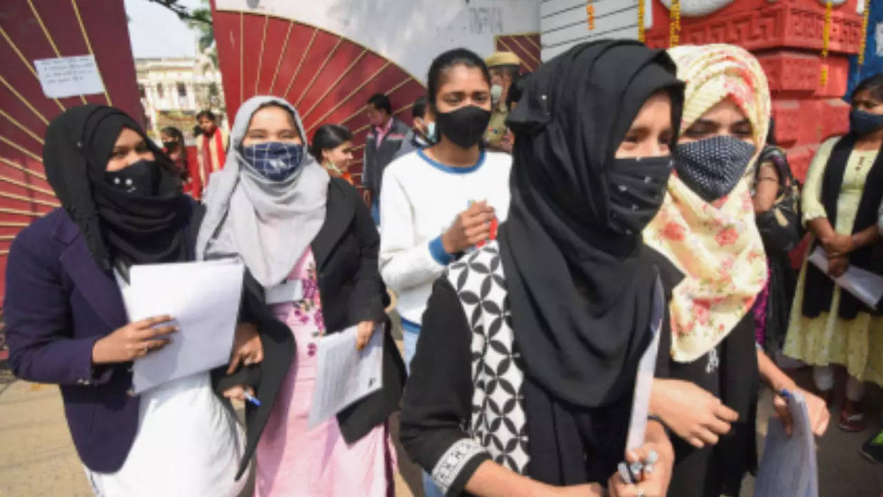 Muslim Personal Law Board to approach SC on Hijab ban in educational  institutions | India News - Times of India