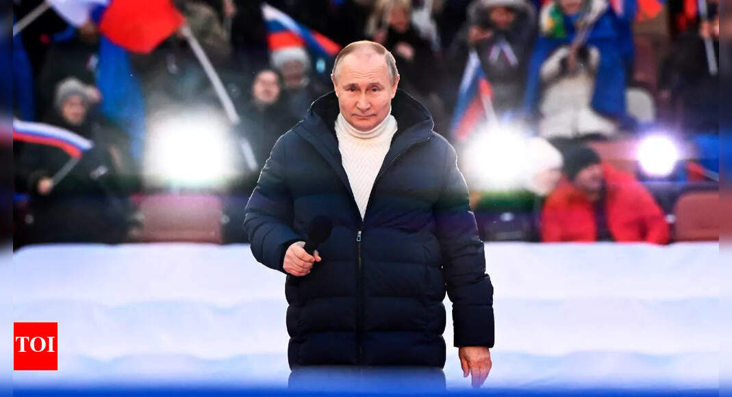 Putin appears at big rally as troops press attack in Ukraine - Times of ...