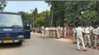 Goa: Violent clashes in Mormugao, 9 held