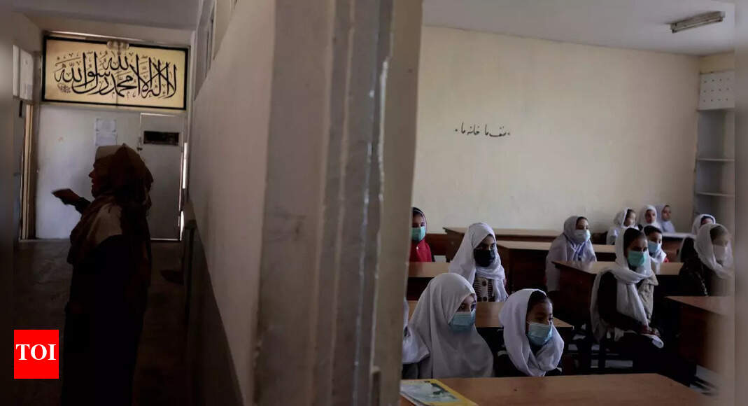 Les talibans ouvriront des lycées pour filles la semaine prochaine