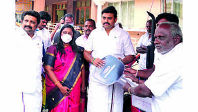 Namakkal farmers get agri tools worth ₹2cr from govt