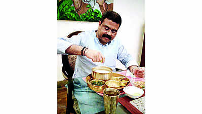 Pakhala Dibasa sees Odias’ tryst with traditional taste