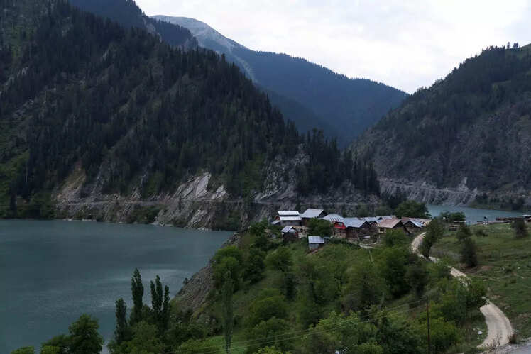 Srinagar to Gurez Valley