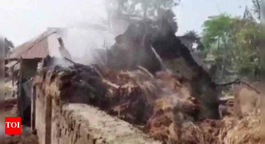 West Bengal: 10 burnt alive after murder of panchayat leader in Birbhum