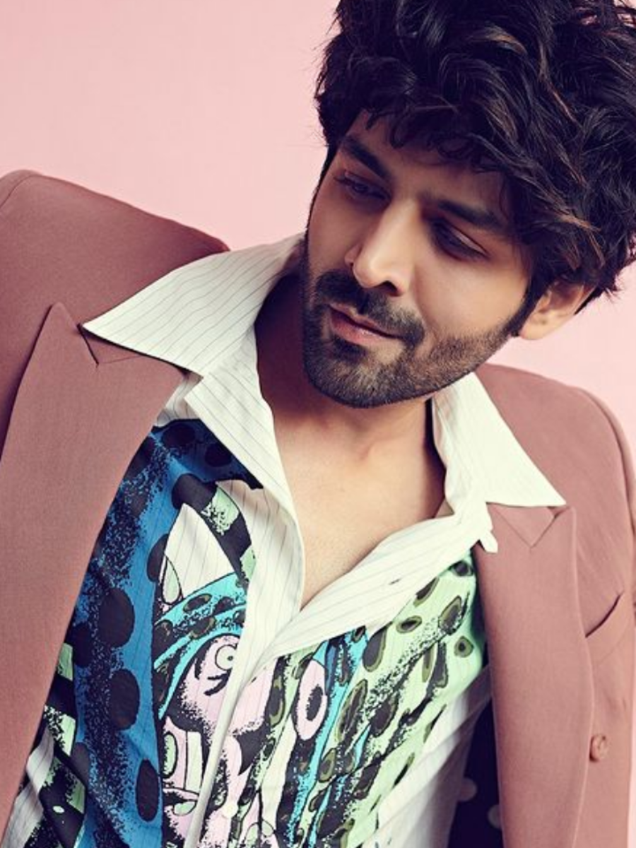 9 best casual looks of Kartik Aaryan | Zoom TV