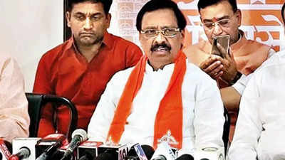 Devendra Fadnavis unable to accept MVA success: Shiv Sena MP
