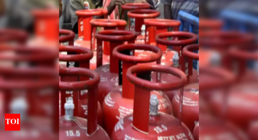 LPG price breaches Rs 1,000 mark in Hyderabad