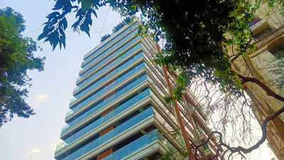 Mumbai: BMC team inspects highrise in Santacruz which has flats owned by BJP functionary