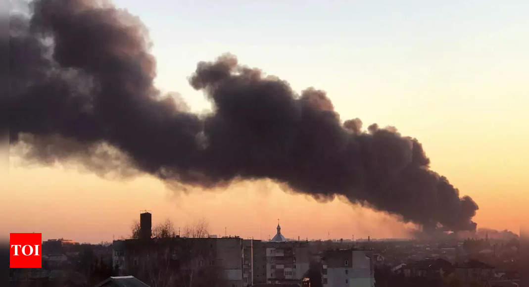 Strikes kill 4 near Lugansk: Ukrainian official – Times of India