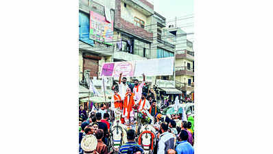 Out for roadshow, Gogi goes into overdrive for city’s makeover