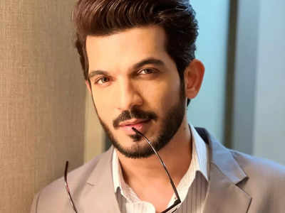 True love is very different from lust: Arjun Bijlani - Times of India