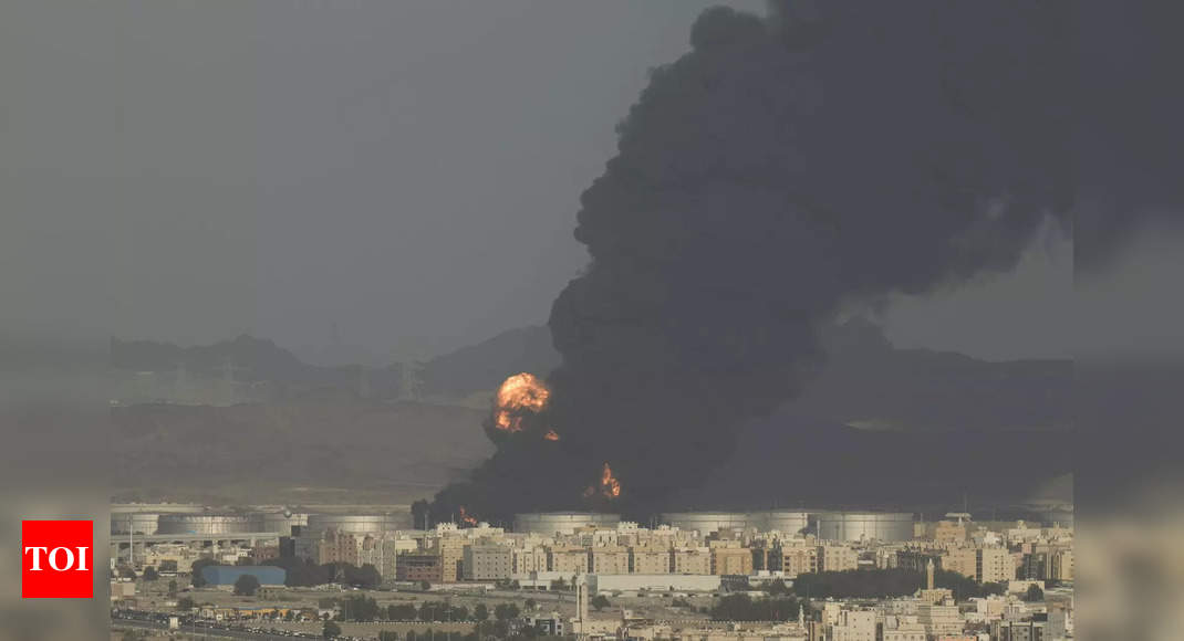 Fire in Saudi city ahead of F1 race as Houthis claim attack – Times of India
