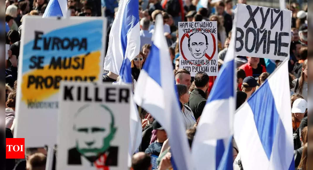 putin:  Thousands of Russians rally against Putin in Prague – Times of India